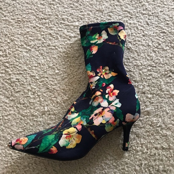 Floral sock boots - Picture 3 of 4
